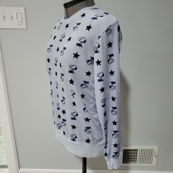 Peanuts Snoopy And Stars L/S Shirt Size Small “So Soft” Velour Light Blue - Picture 8 of 9